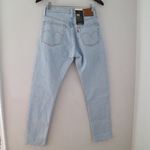 NWT Levis 501 Light Blue Wash High Rise Skinny Cropped Denim Jeans Size 26 - Picture 7 of 8